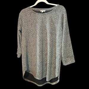 Jane & Delancey Gray Animal Print Tunic Top with Sheer Hem Size Medium